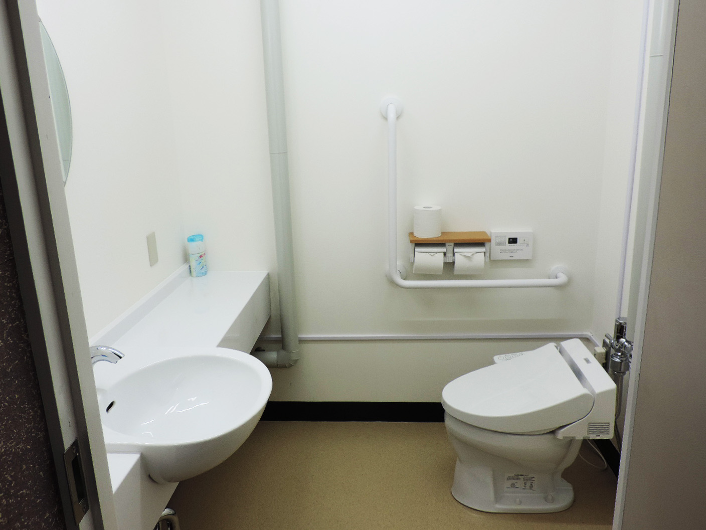 練習室D奥に女性用トイレを追加しました 福岡市民会館